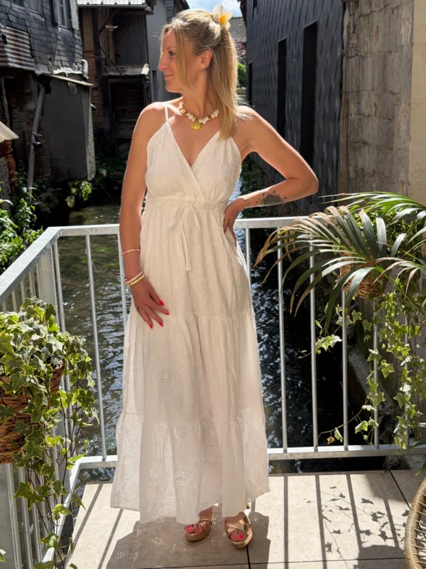 Robe longue blanche brodée femme, cache-cœur | Dream By C