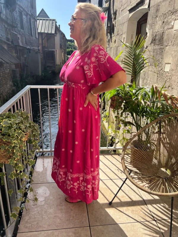 Robe longue brodée femme grande taille fuchsia | Dream By C