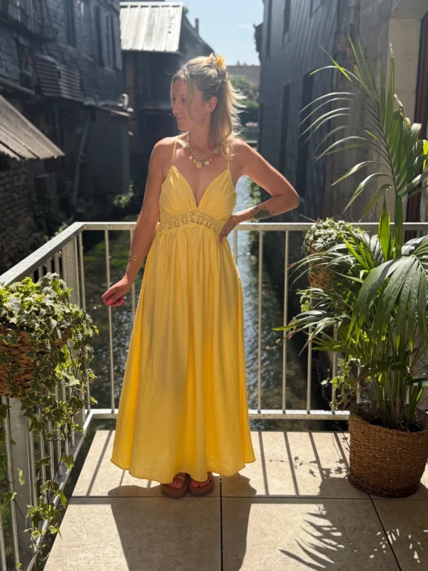 Robe longue dos nu brodée jaune, bretelles laçage | Dream By C