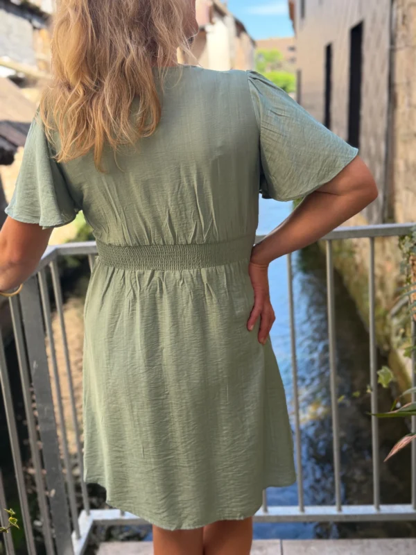 Robe vert sauge grande taille courte col V | Dream By C