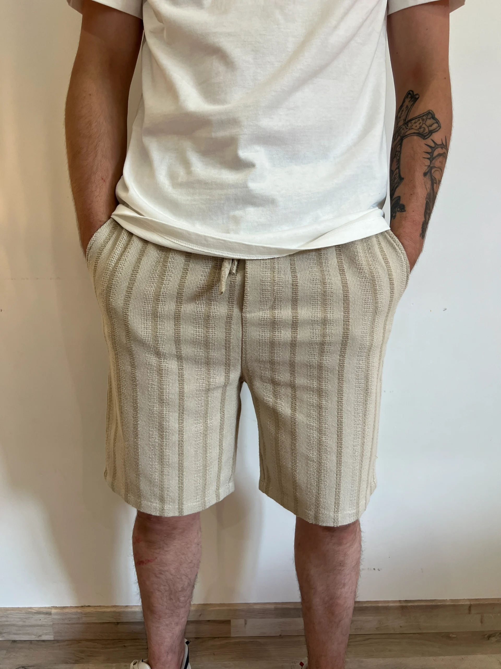 Short rayé beige