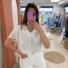 -top-broderie-femme-grande-taille-blanc-col-v-boutons- Top broderie femme grande taille blanc col V boutons | Dream By C