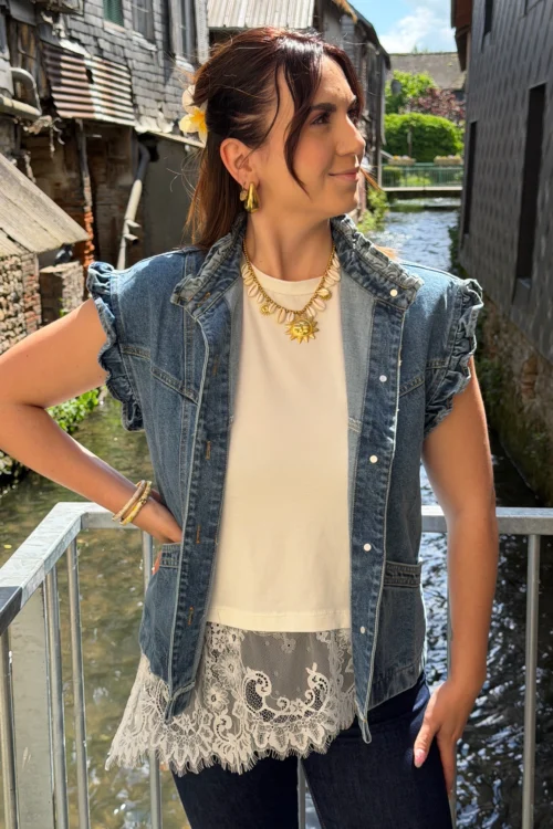 -veste-jean-sans-manche-volants-dbc- Veste en jean sans manche à volants - Dream By C