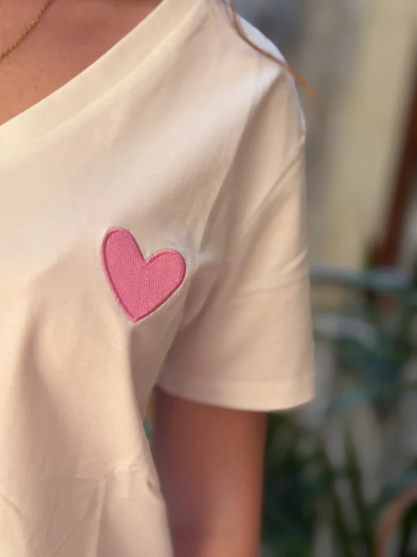T-shirt col V cœur brodé femme | Dream By C