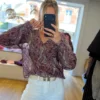 Blouse violette à imprimé cachemire