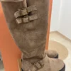 Bottes Daim Boucles Taupe – Semelle Crantée | Dream By C