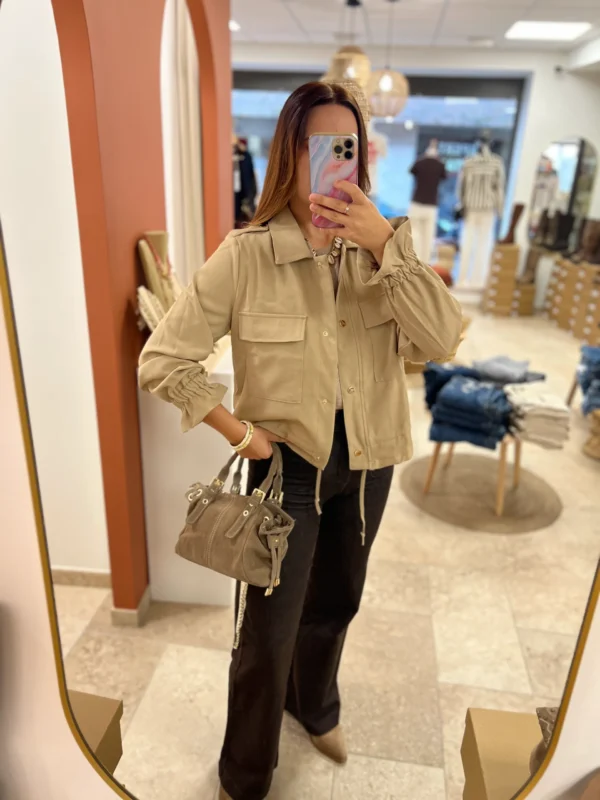 Veste Courte Boutons Dorés Beige | Dream By C