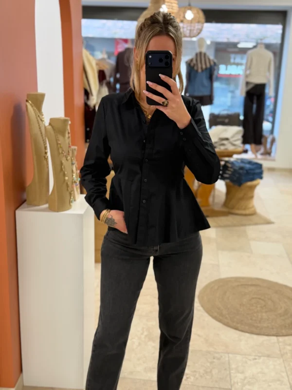 Chemise noire à volant femme B.Young, du 34 au 46 | Dream By C