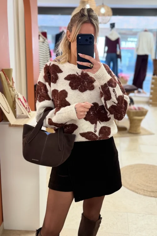 pull-maille-beige-fleurs-marrons-dreambyc- Pull en Maille Beige à Fleurs Marrons | Dream By C