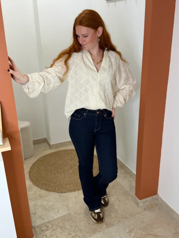 Blouse broderie anglaise beige femme, col mao | Dream By C