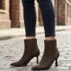 Bottines daim chocolat femme à talon de 8 cm | Dream By C