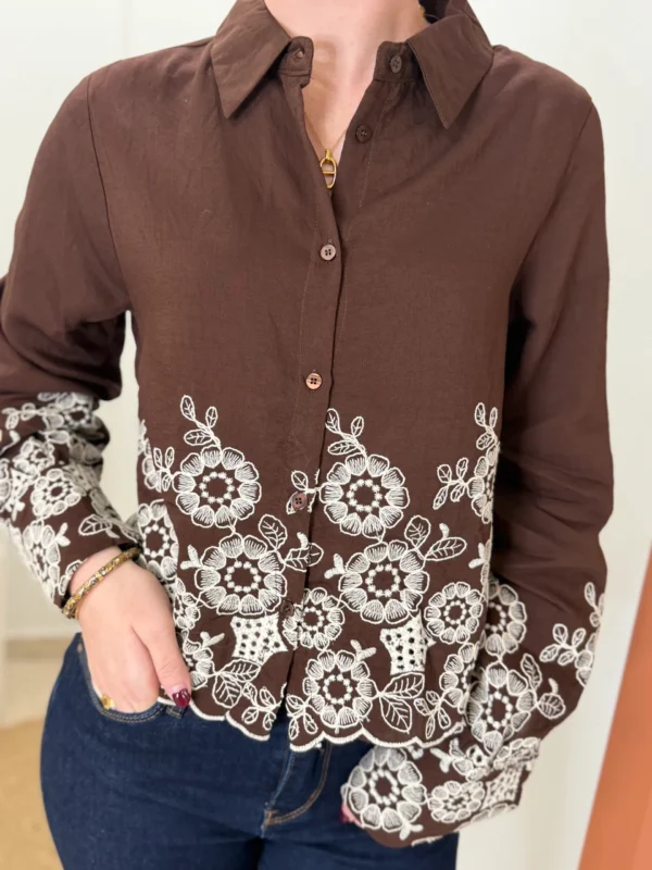 Chemisier court brodé chocolat femme, broderies | Dream By C