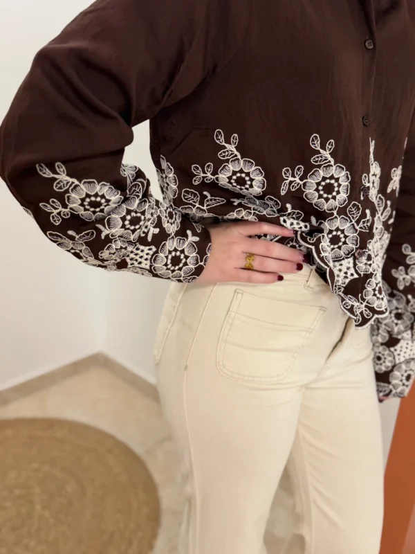 Chemisier court brodé chocolat femme, broderies | Dream By C