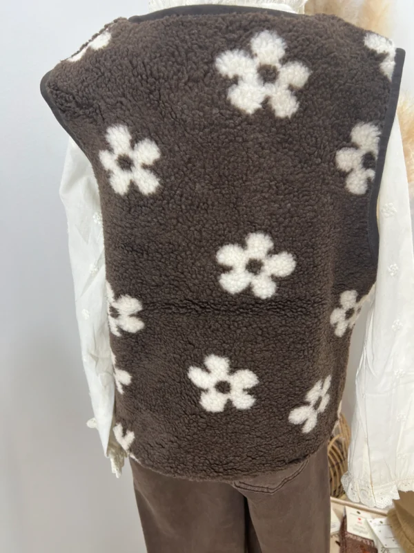 Gilet sherpa enfant chocolat à fleurs écrues | Dream By C