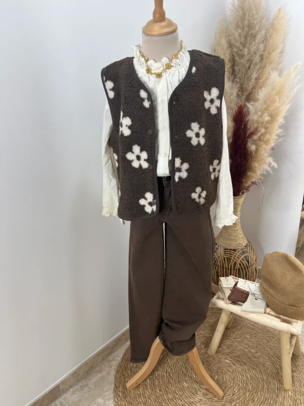 Gilet sherpa enfant chocolat à fleurs écrues | Dream By C