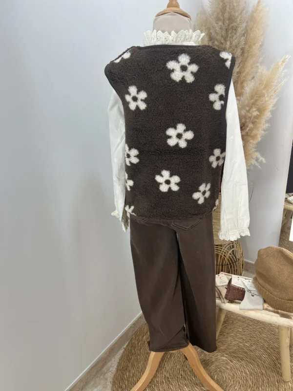 Gilet sherpa enfant chocolat à fleurs écrues | Dream By C